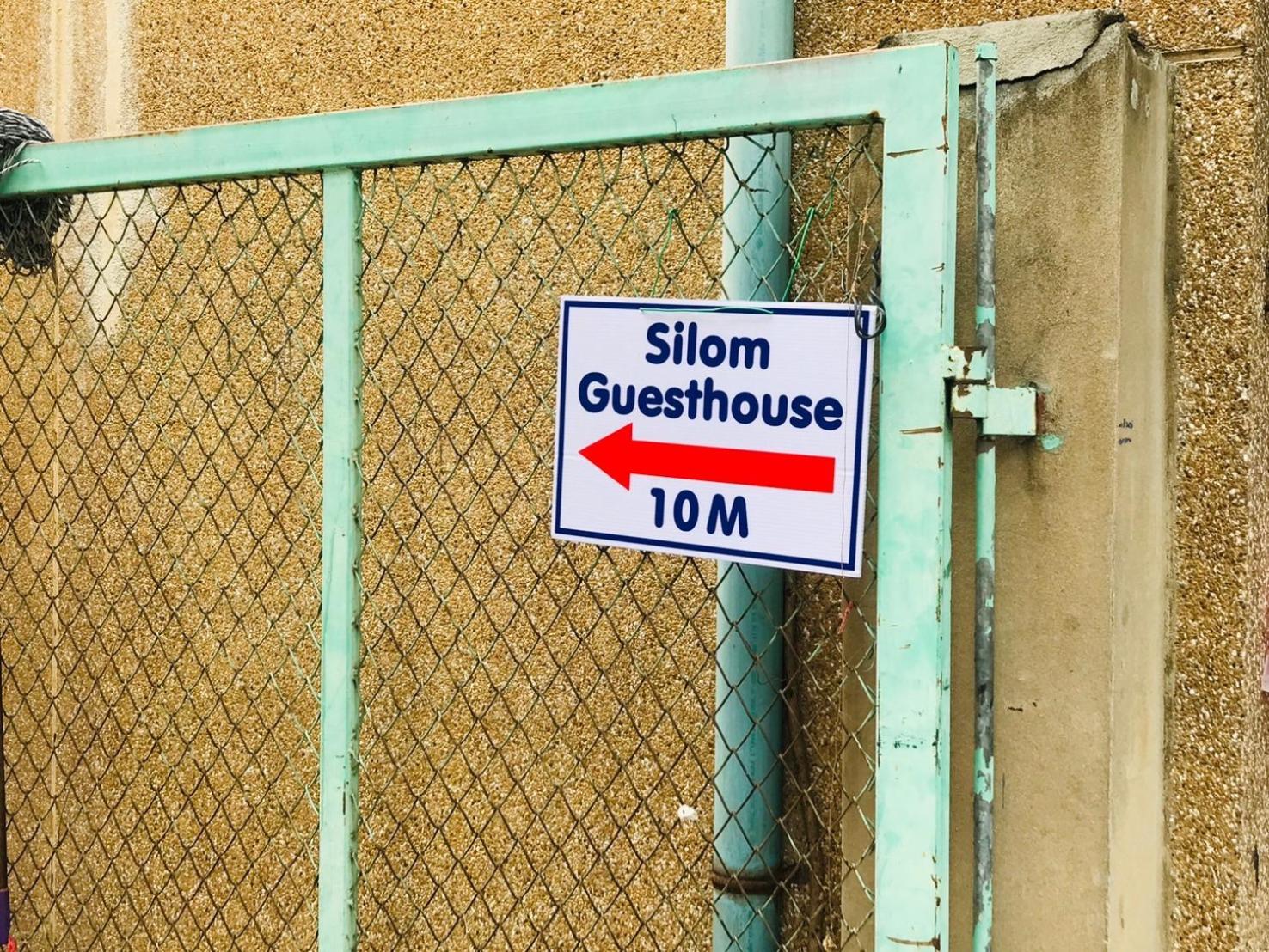 Silom Guesthouse Bangkok Exteriör bild